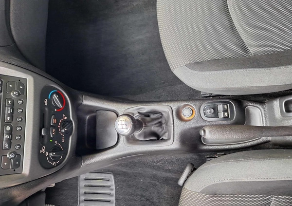 Peugeot 206 cena 7300 przebieg: 129000, rok produkcji 2007 z Limanowa małe 172